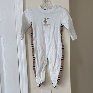Burberry baby jumpsuit